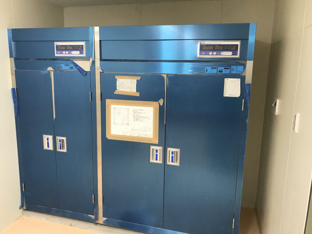 厨房機器搬入　小平市内某所